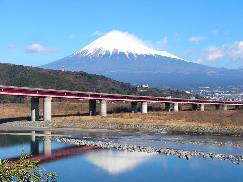 Fuji-Shi Business Hotel Furuiya Ryokan Fudzsi Kültér fotó