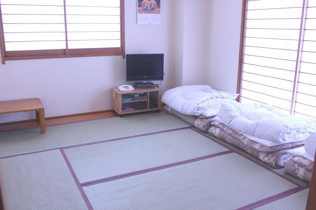 Fuji-Shi Business Hotel Furuiya Ryokan Fudzsi Kültér fotó
